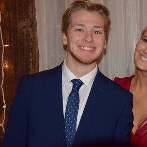 Meet your Posher, Logan